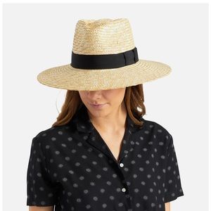 Britton Joanna hat